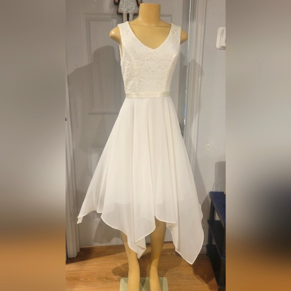 Womens Meet Jen NWOT dress white size small